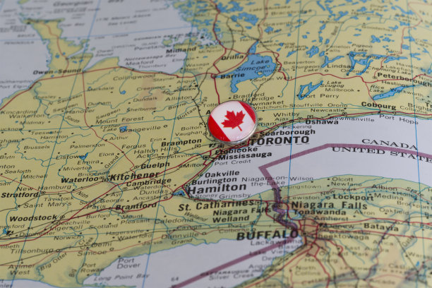 加拿大多伦多在地图上标有国旗图钉图片下载