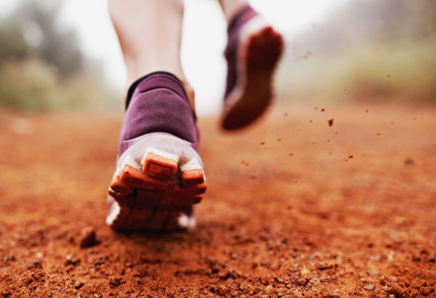 撕毁踪迹图片下载