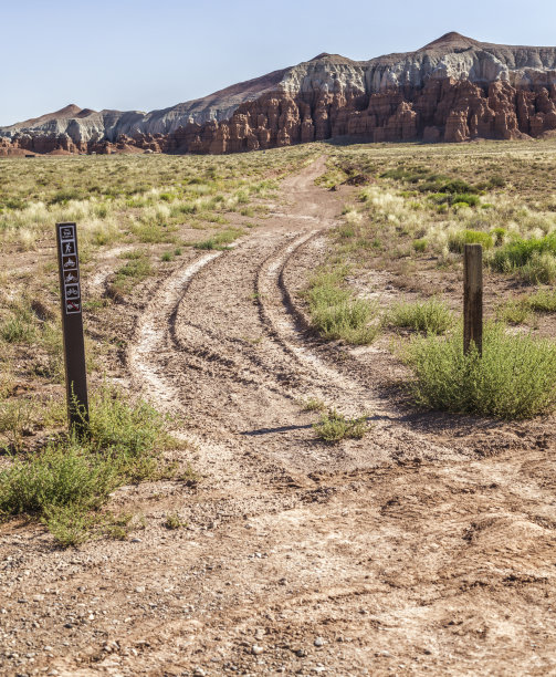 土路小道Goblin谷犹他州州立公园图片下载