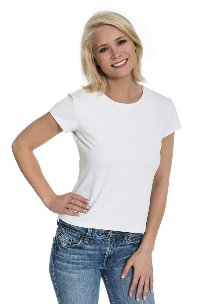 穿着空白t恤的年轻女子图片下载