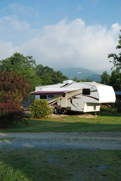 山里露营图片下载