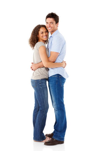 浪漫的年轻夫妇的肖像在白色图片下载