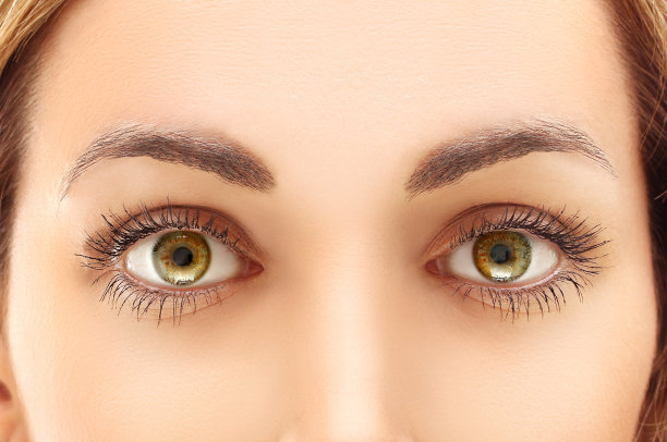 长睫毛的眼睛。图片下载