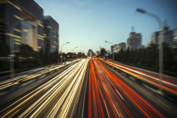 现代城市与公路互通图片下载