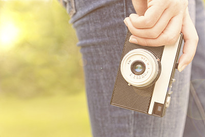 摄影师带胶卷相机(xxxl)图片下载