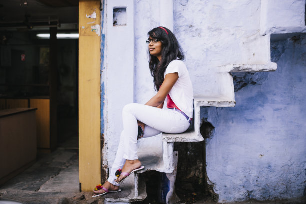 漂亮的年轻女子，乌代普尔图片下载