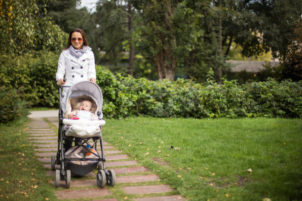 第一个走图片下载