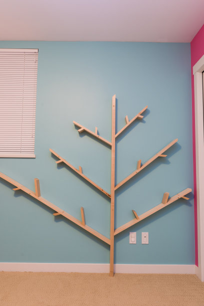 儿童房自制的树书架图片下载