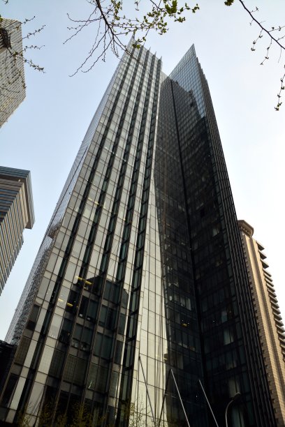上海陆家嘴商务区金融大厦图片下载