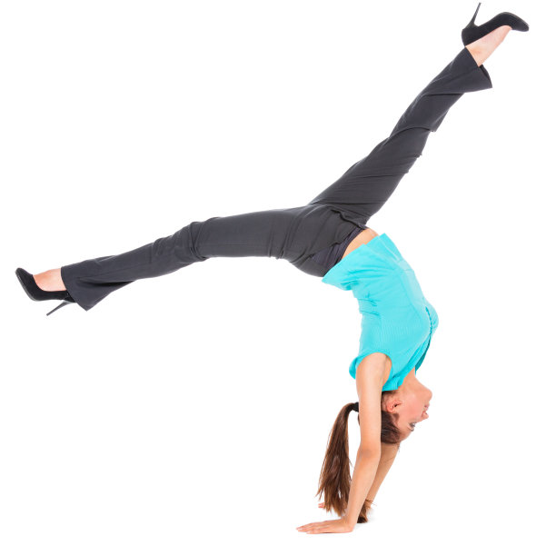 穿高跟鞋跨立倒立图片下载