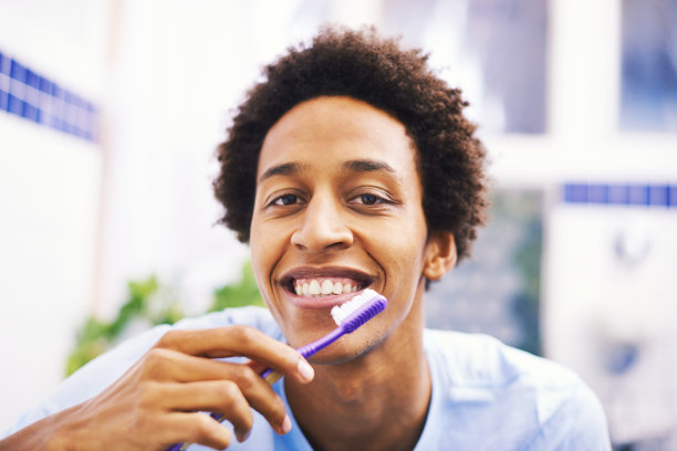 我这么做是为了我迷人的笑容图片下载