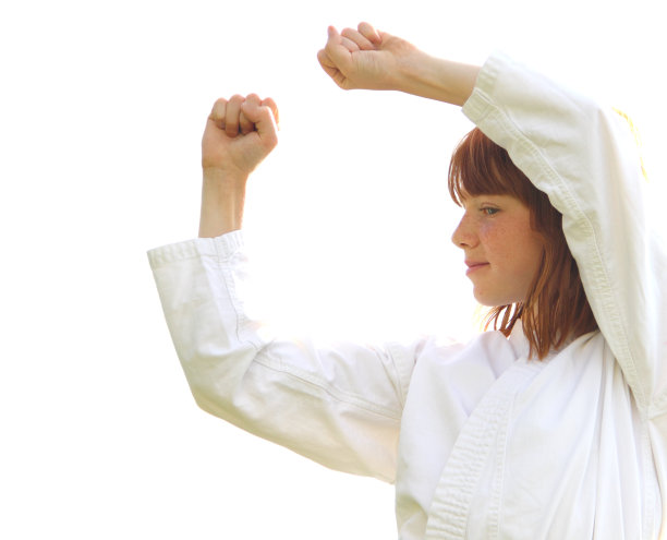 空手道女孩踢图片下载