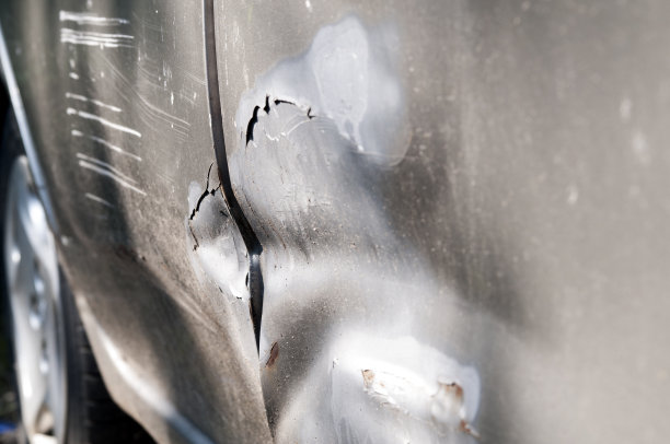 汽车划痕图片下载