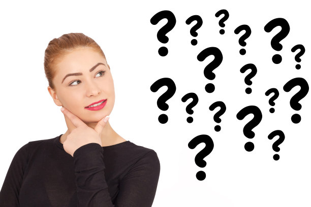 想着带着问号的微笑女人图片下载