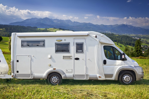 山里的移动房屋图片下载