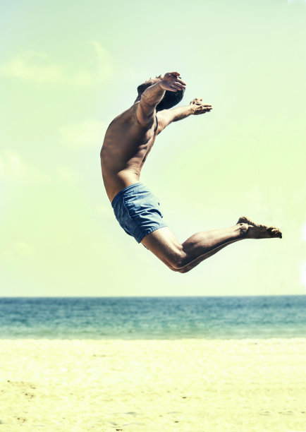 快乐的人跳图片下载