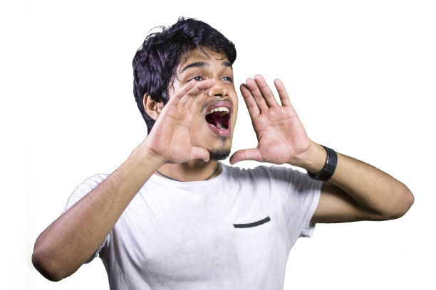 年轻人大喊大叫图片下载