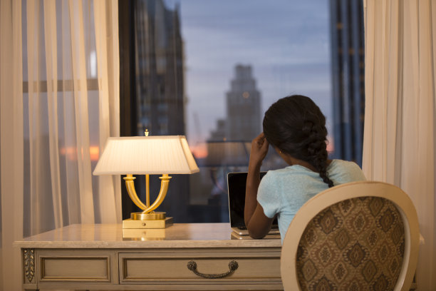 工作时间。图片下载