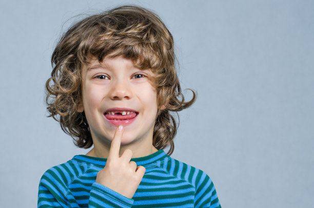 我掉了一颗牙图片下载