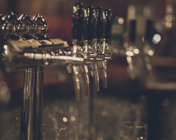 啤酒水龙头图片下载