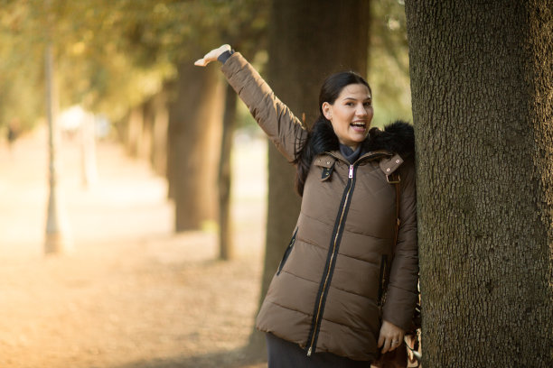 微笑和波图片下载
