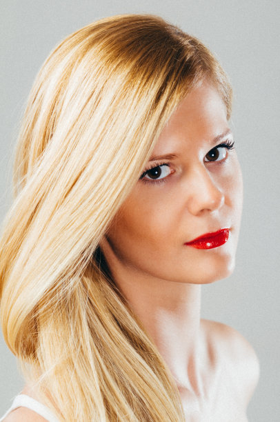 美丽的画像美丽的白人金发女人与完美的皮肤图片下载