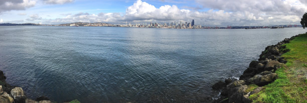 普吉特海湾和西雅图天际线图片下载