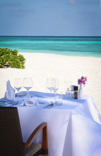 豪华海滩餐厅的海洋图片下载