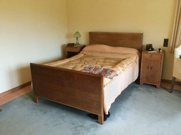 古董床图片下载