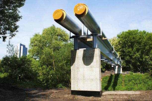 热管穿越河流图片下载