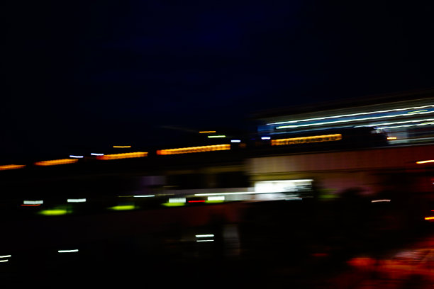 夜间火车图片下载