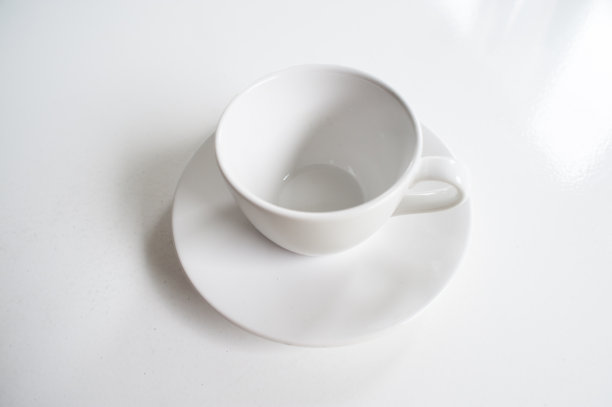 杯子和碟子图片下载