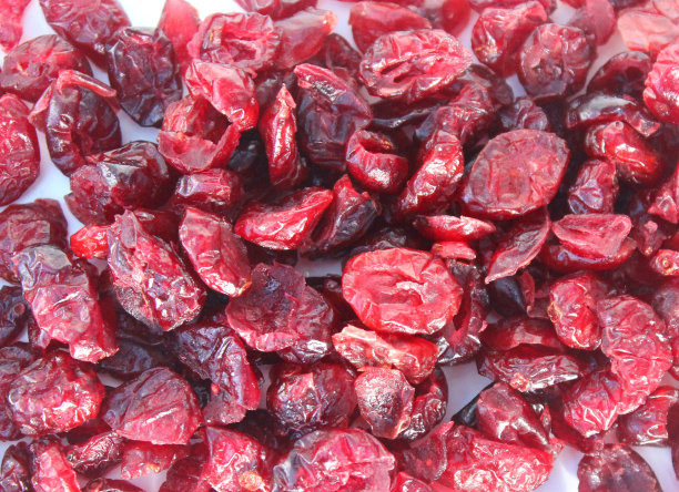 图片显示一堆干蔓越莓/红蔓越莓水果，膀胱问题图片下载