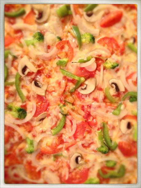 新鲜的蔬菜披萨图片下载