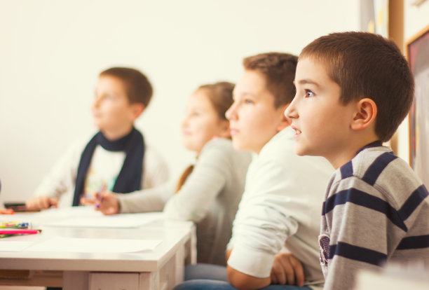 学生在类图片下载