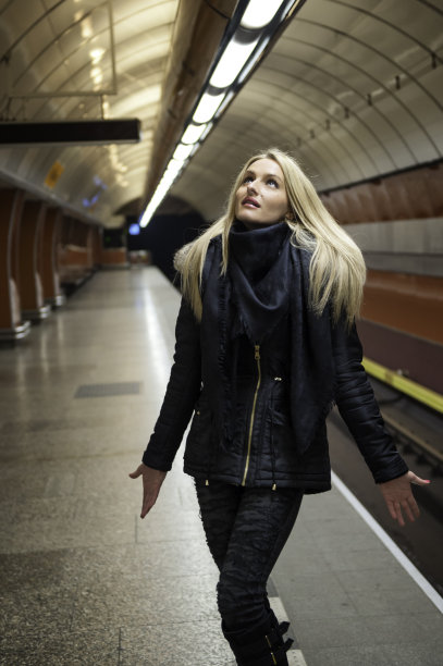 等地铁图片下载