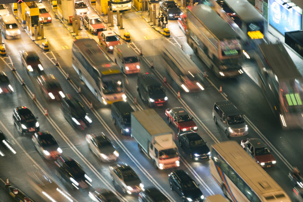 多车道公路夜间，香港，鸟瞰图素材图片