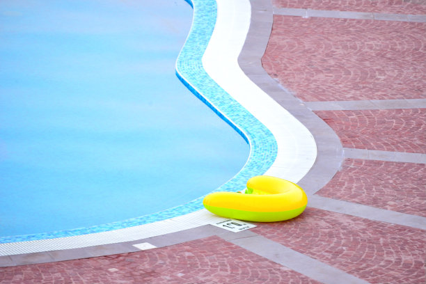 游泳池的细节图片下载