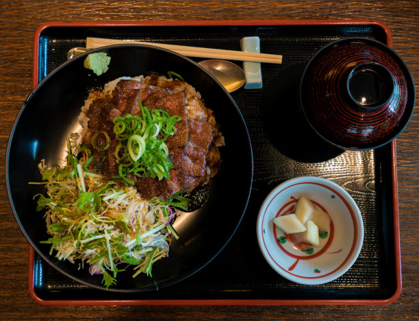 日本京都的胜饭套餐图片下载