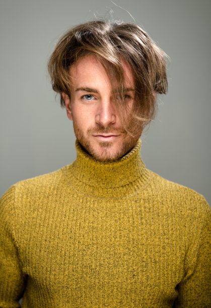 一个男人的肖像，70年代的风格图片下载