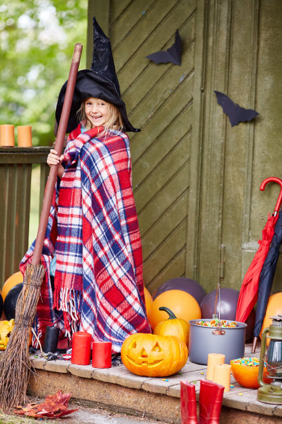 不祥的笑图片下载