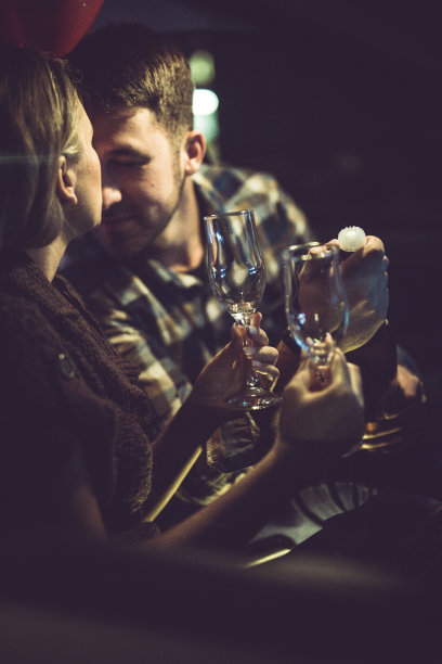 享受你的爱图片下载