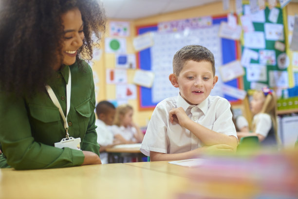 课堂阅读的乐趣图片下载