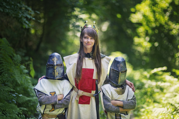 年轻的王后和她的保镖图片下载