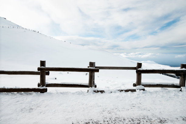 冬天的雪景图片下载