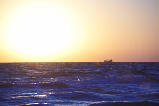 在海上日落素材图片