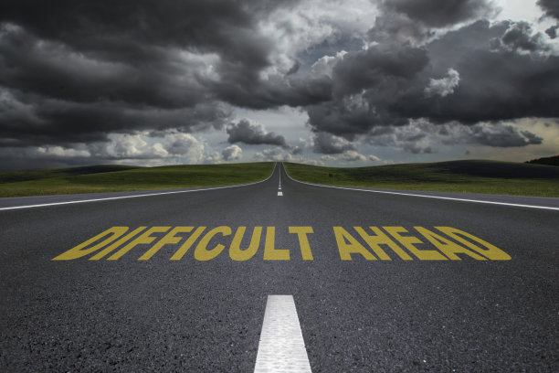 艰难的前进图片下载