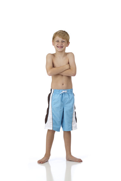 年轻的游泳运动员微笑图片下载