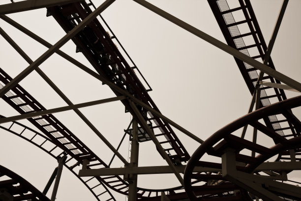 过山车抽象的游乐园图片下载