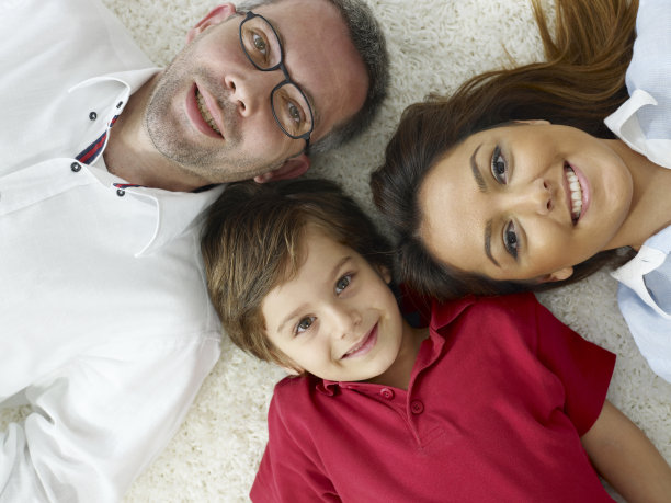 幸福的家庭图片下载